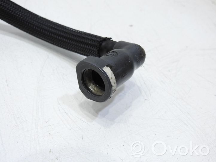 Citroen C4 I Tuyau d'alimentation conduite de carburant 