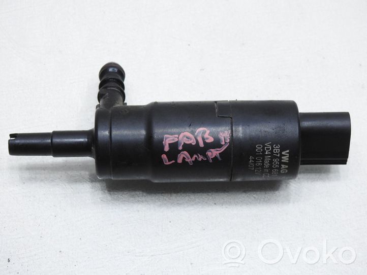 Skoda Fabia Mk2 (5J) Pompa spryskiwacza lampy przedniej 3B7955681