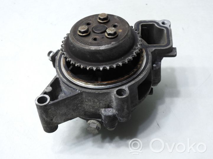 Opel Vectra C Water pump 12586485