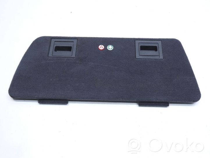 Opel Vectra C Trunk/boot side trim panel 