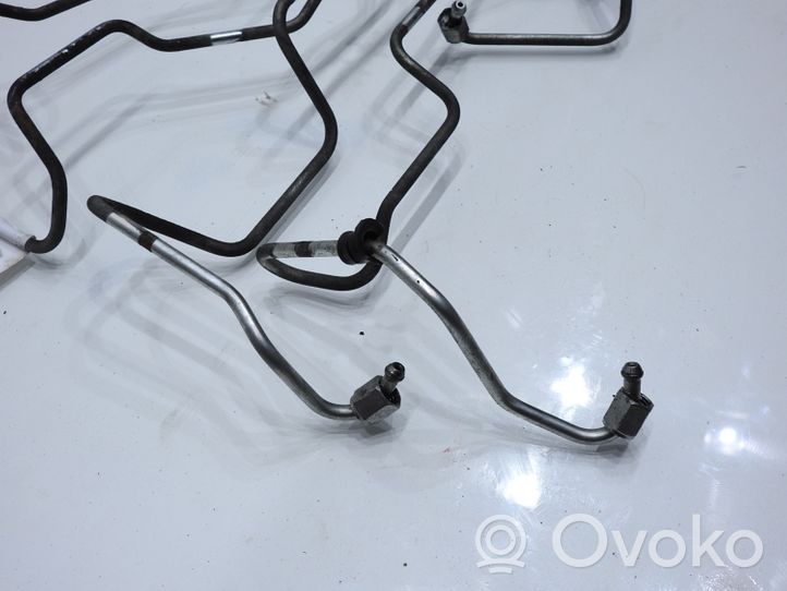 Subaru Legacy Tuyau d'alimentation conduite de carburant 