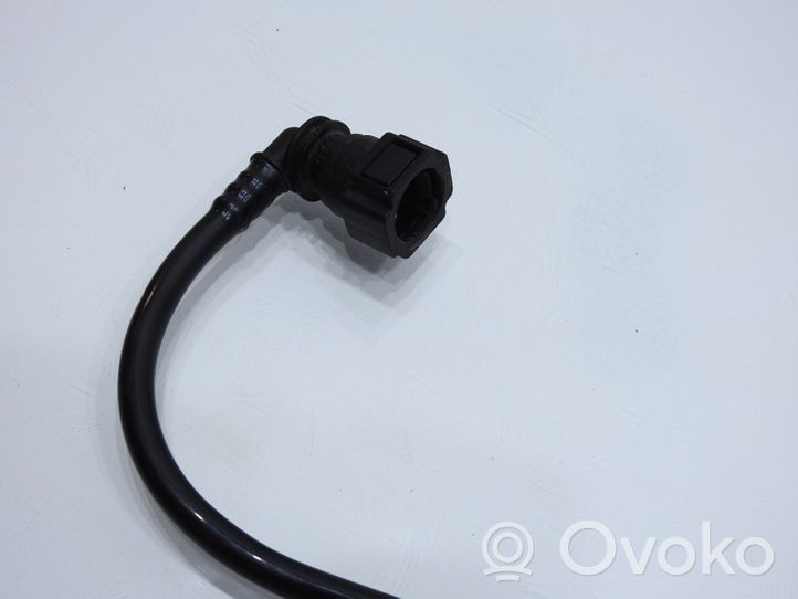 Peugeot 307 Tuyau d'alimentation conduite de carburant 