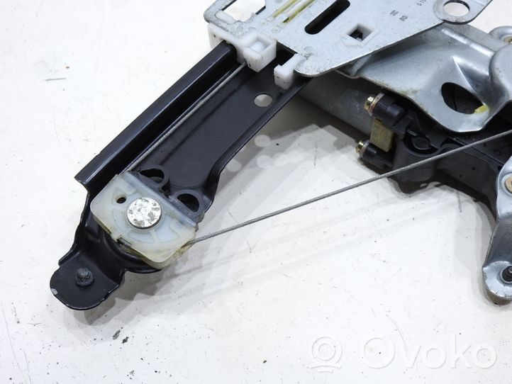 Volvo V70 Rear window lifting mechanism without motor 