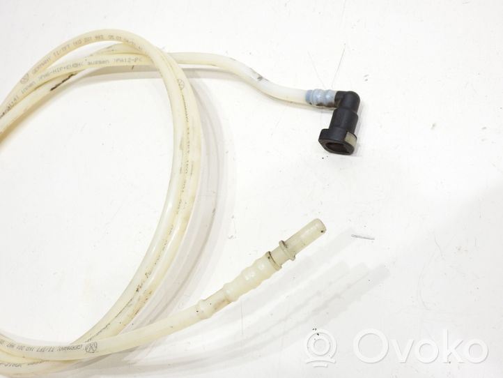 Volkswagen Golf V Tuyau d'alimentation conduite de carburant XXXX