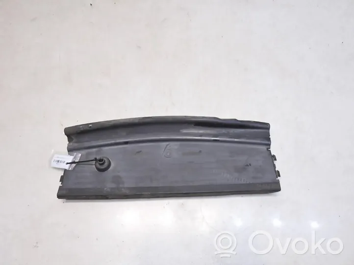 BMW 5 E60 E61 Garniture de radiateur 7050651