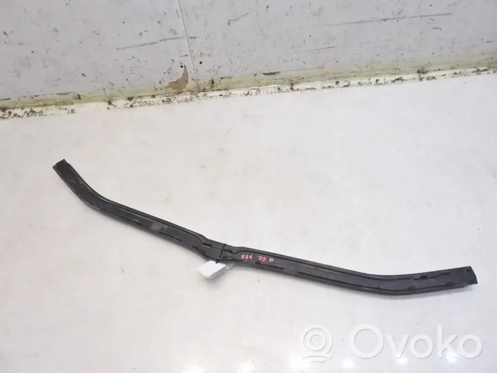 BMW 5 E60 E61 Modanatura separatore del paraurti anteriore 7063835