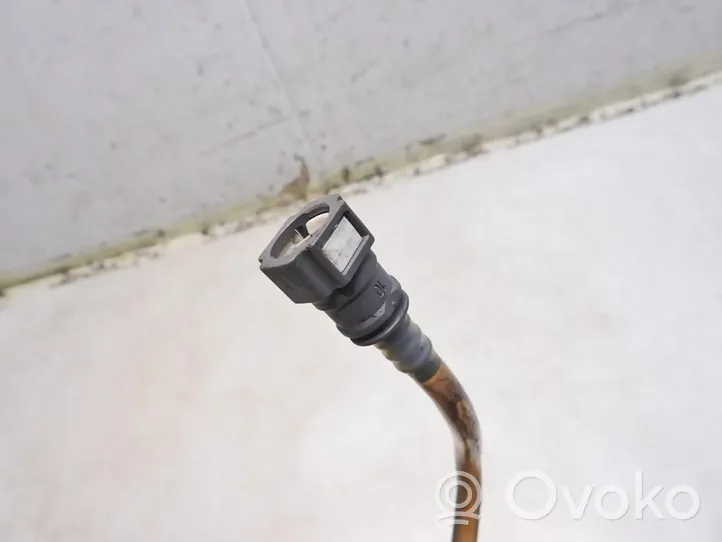 Citroen C4 I Tuyau d'alimentation conduite de carburant 