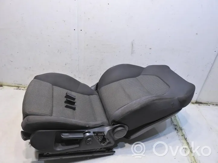 Audi A4 S4 B7 8E 8H Front driver seat 