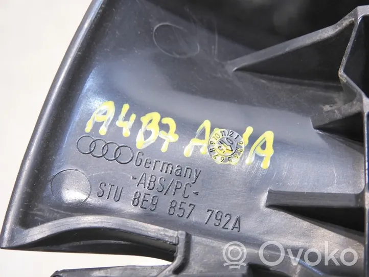 Audi A4 S4 B7 8E 8H Prowadnica pasa bezpieczeństwa 8E9857792A