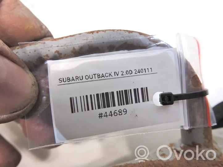 Subaru Outback Polttoainesäiliön täyttöaukon suukappale 