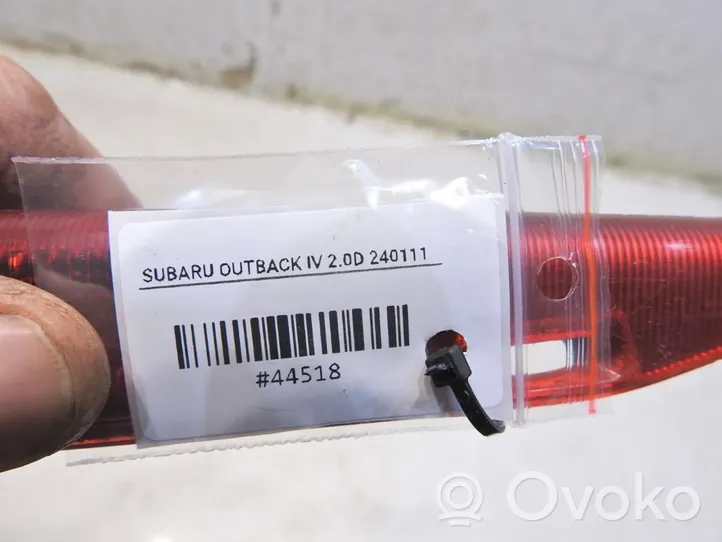 Subaru Outback Luce d’arresto centrale/supplementare VC02-117