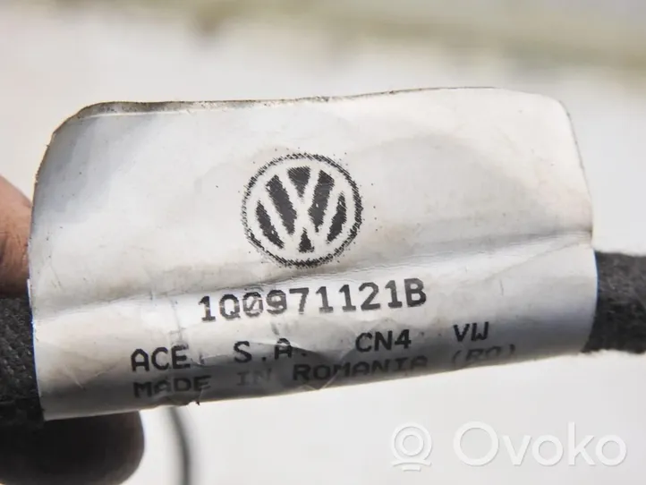 Volkswagen Eos Faisceau de câblage de porte avant 1Q0971121B