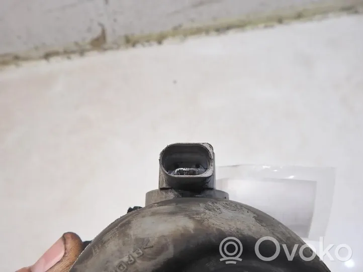 Audi A8 S8 D3 4E Electrovanne soupape de dépression 4E0199381