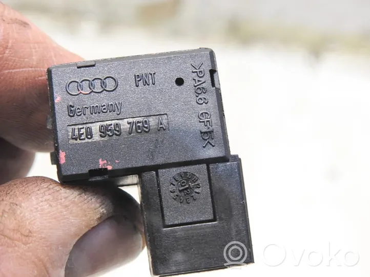 Audi A8 S8 D3 4E Interrupteur feux de détresse 4E0959769A