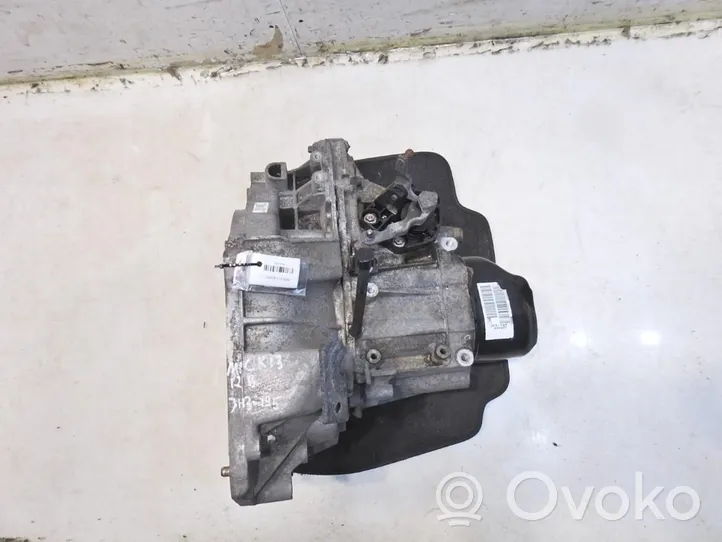 Nissan Micra Manual 5 speed gearbox JH3-195