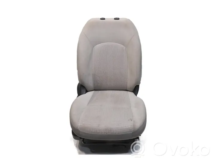 Nissan Micra Переднее сиденье пассажира 
