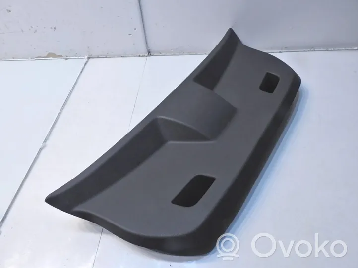 Opel Corsa D Tapicerka klapy tylnej / bagażnika 13180938