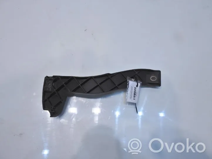 Audi A4 S4 B7 8E 8H Soporte del parachoques delantero 8E0807204B