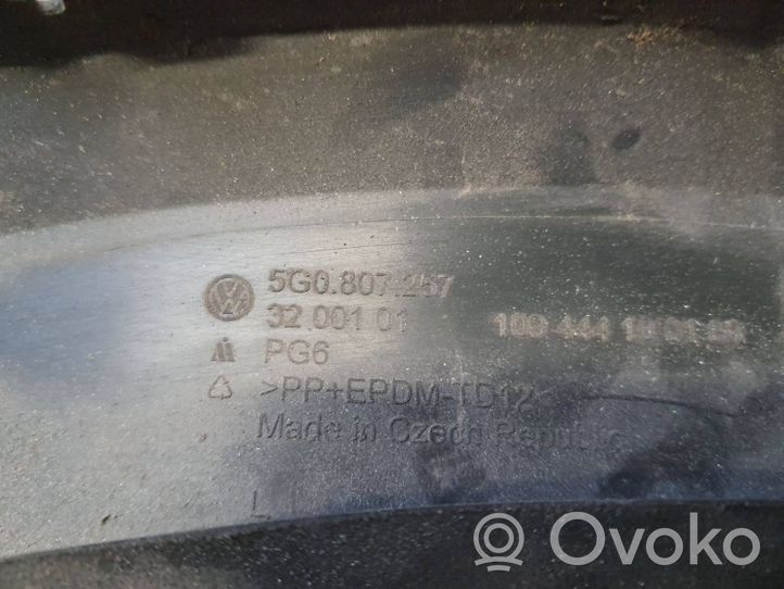 Volkswagen Golf VII Listwa zderzaka przedniego 5G0807257