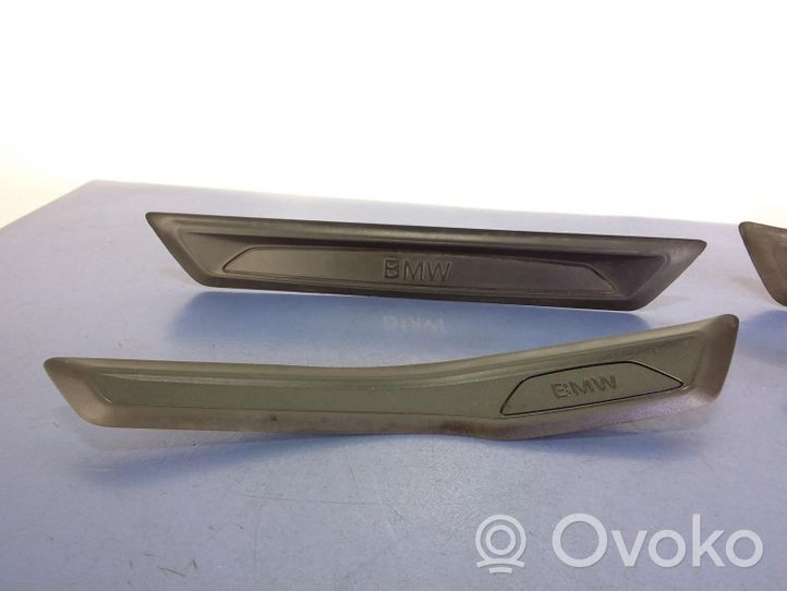 BMW 3 F30 F35 F31 Rivestimento vano piedi laterale 7263315