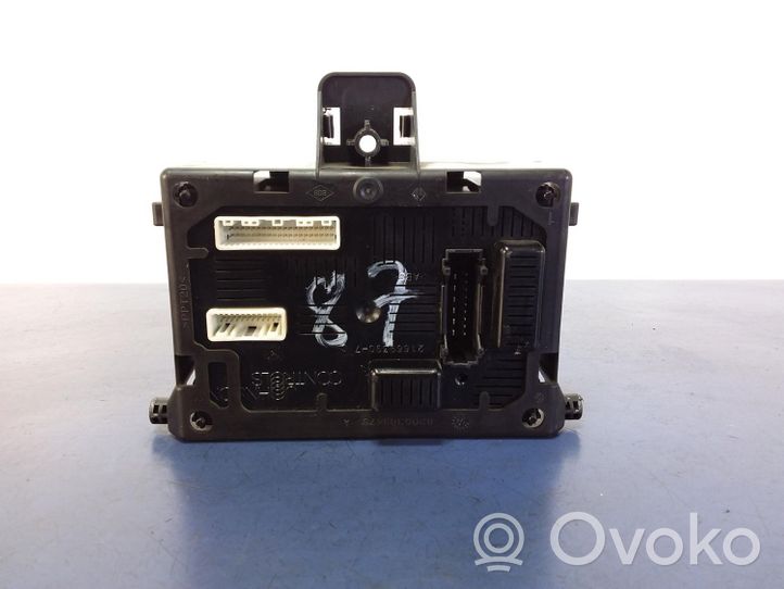 Renault Clio III Module confort 8200652287