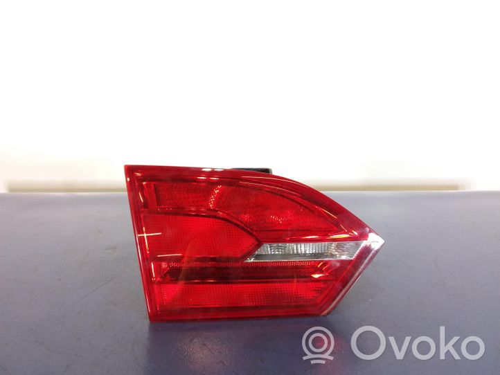 Volkswagen Jetta VI Rear/tail lights 