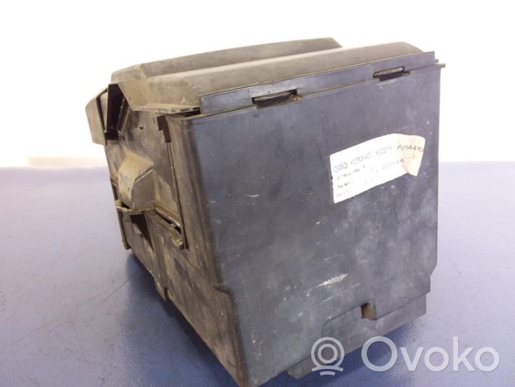 Ford Focus Support boîte de batterie 3M51-10723-A