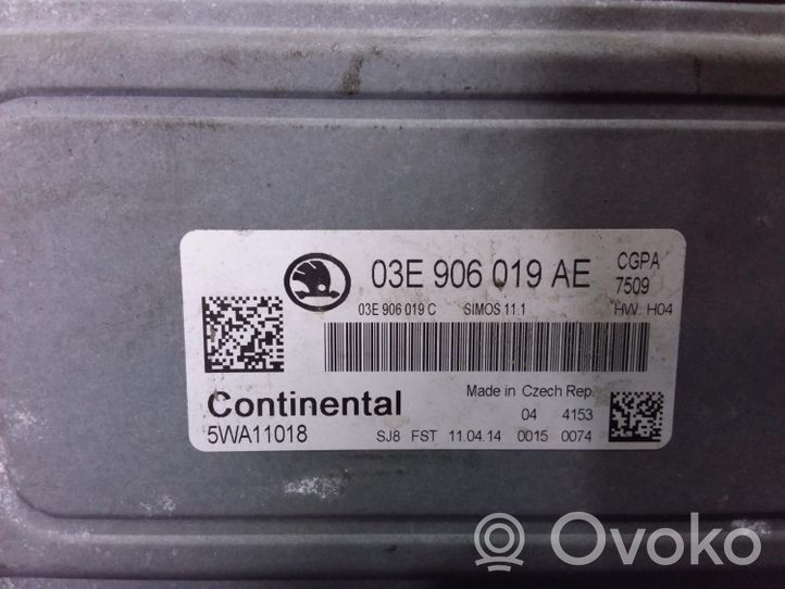 Skoda Fabia Mk2 (5J) Unité de commande, module ECU de moteur 03E906019AE