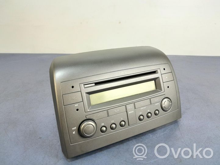 Lancia Ypsilon Radio/CD/DVD/GPS-pääyksikkö 7643388316