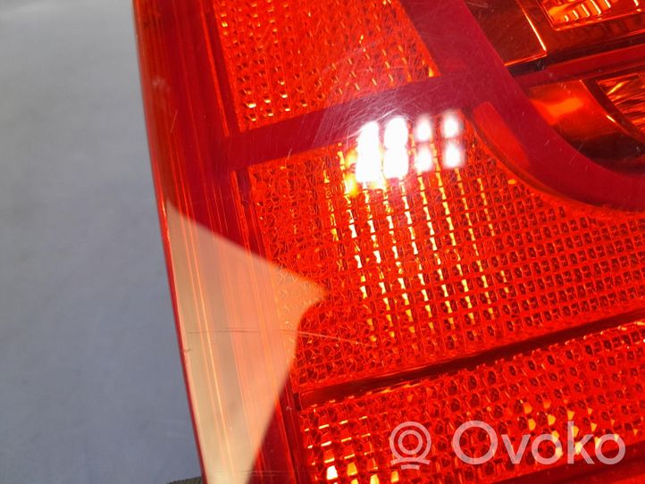 Audi A8 S8 D3 4E Lampa tylna 4E0945095H