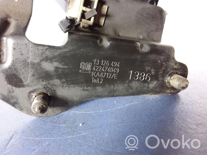 Opel Zafira B Boîtier de filtre à carburant 