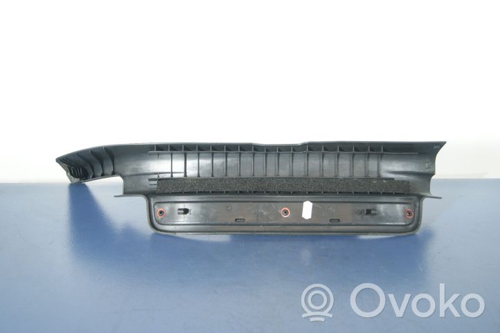 Toyota Avensis T250 Kojų erdvės šonine apdaila 67918-05040