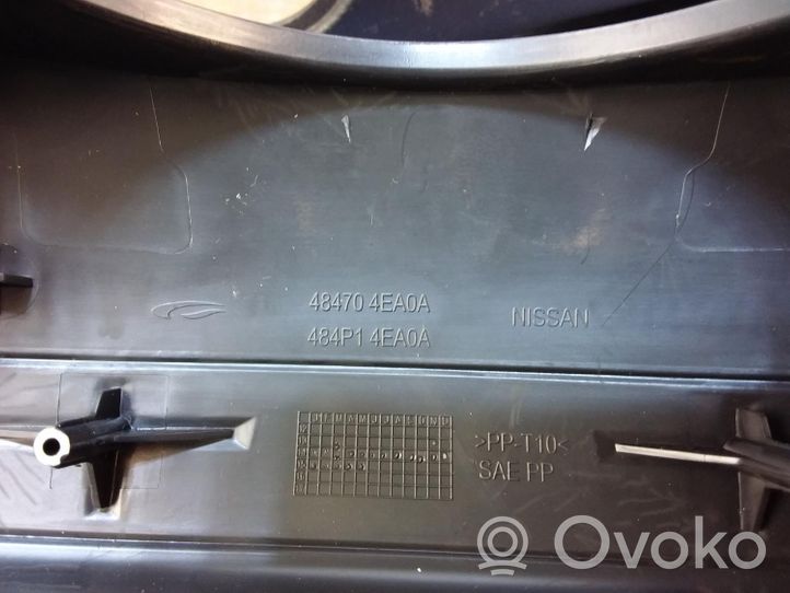 Nissan Qashqai Otras molduras del borde/pilar 484704EA0A