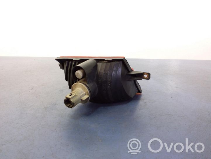 Nissan Micra Indicatore di direzione anteriore 89027935