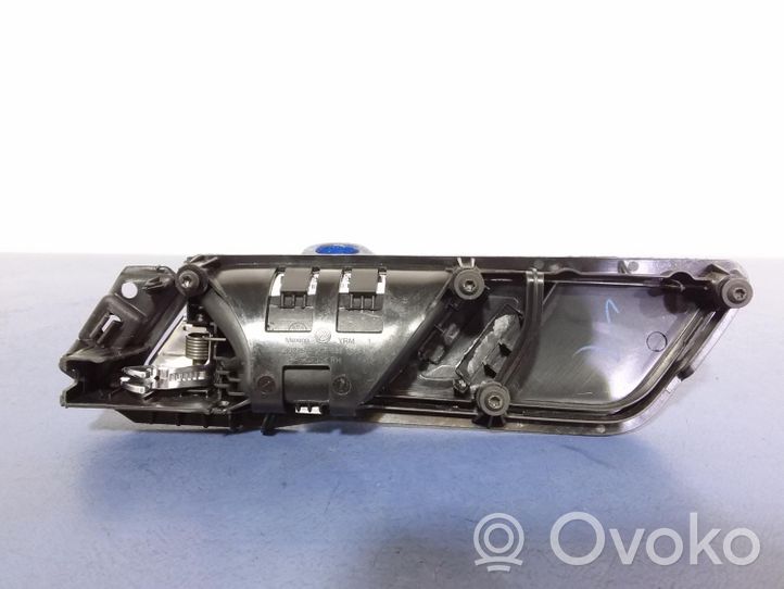 Volkswagen Jetta VI Priekinė atidarymo rankenėlė vidinė 5C6837198A