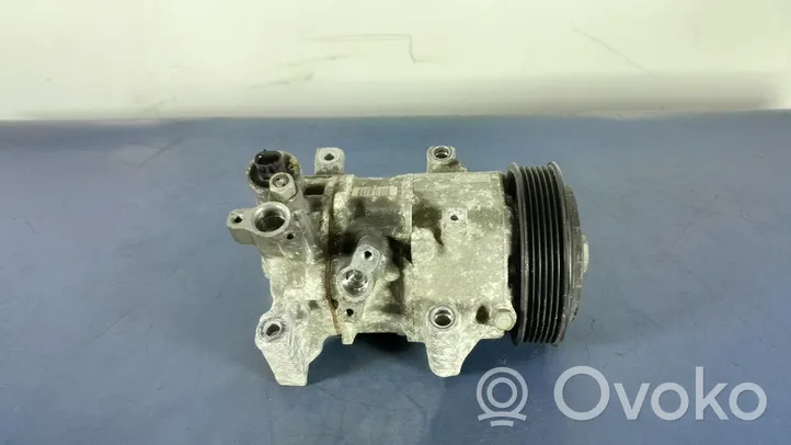 Toyota Auris E180 Ilmastointilaitteen kompressorin pumppu (A/C) 447280-6574