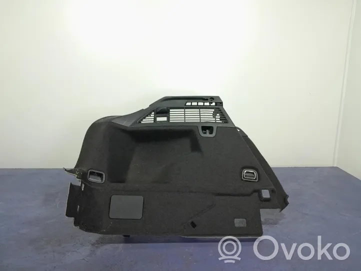Audi Q2 - Set rivestimento portellone posteriore/bagagliaio 81A863879