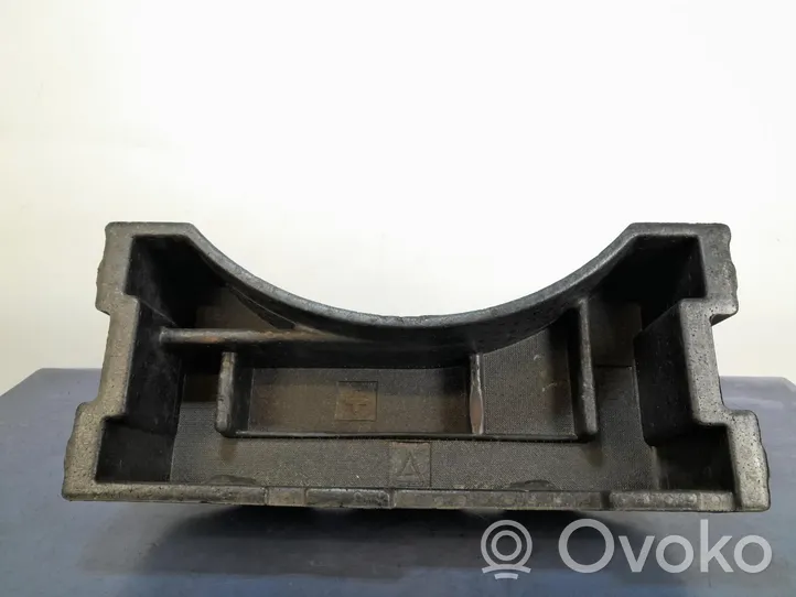 KIA Rio Rivestimento pannello inferiore del bagagliaio/baule 85725-1G000