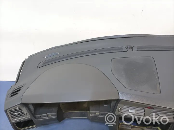 Volvo V70 Dashboard 