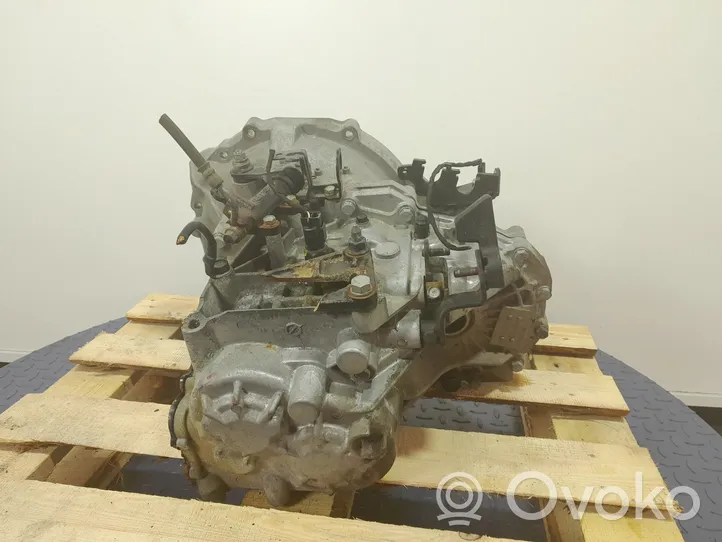 Hyundai ix35 Mechaninė 6 pavarų dėžė L9J