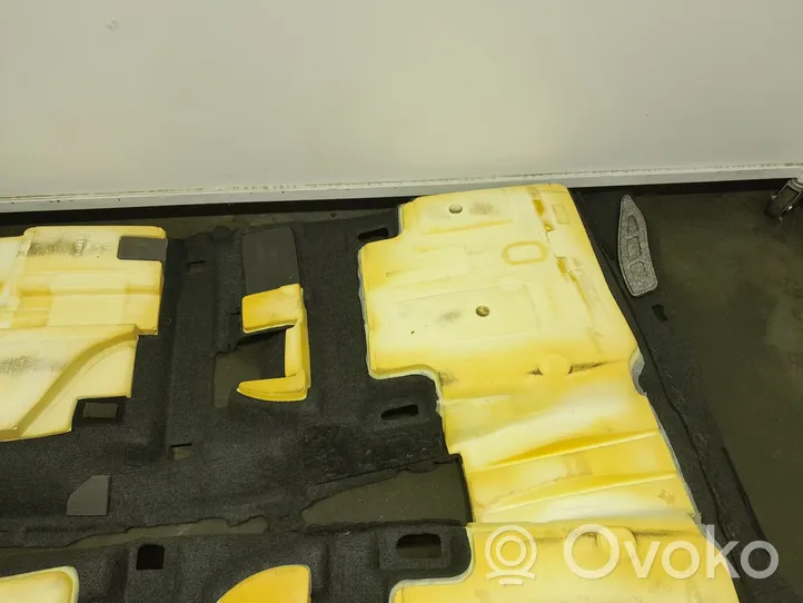 KIA Optima Rivestimento pavimento anteriore 01