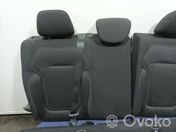 Renault Megane IV Second row seats 