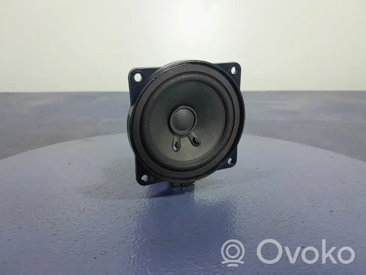 Skoda Superb B6 (3T) Subwoofer-bassokaiutin 3T0035411K