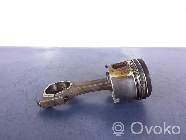 BMW 3 E90 E91 Piston 