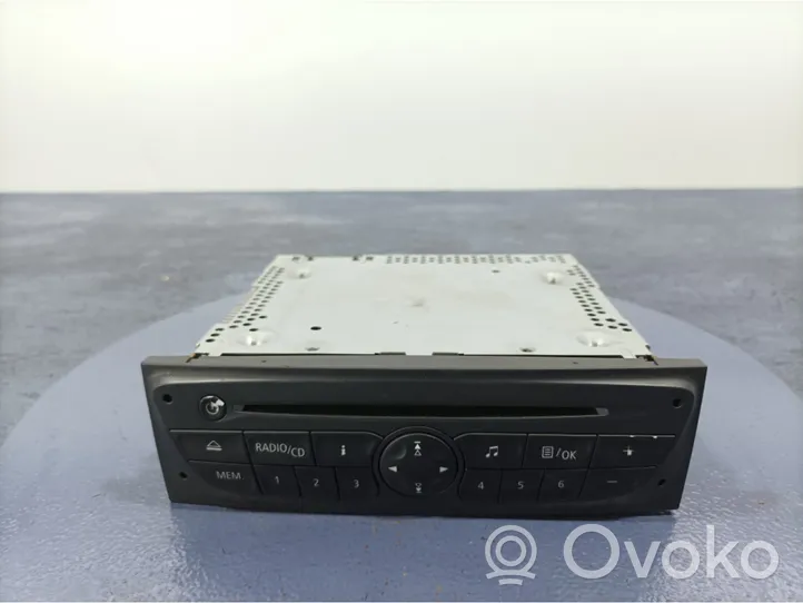 Renault Clio III Unité principale radio / CD / DVD / GPS 281150038R