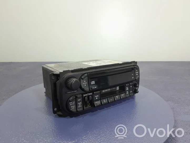 Chrysler Town & Country IV Unité principale radio / CD / DVD / GPS P04858543AG