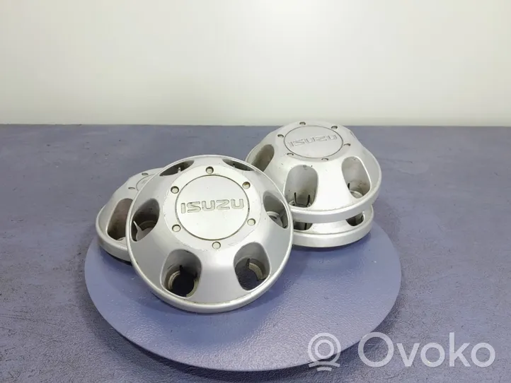 Isuzu D-Max R17 wheel hub/cap/trim 01