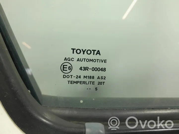 Toyota Yaris Drzwi tylne 01