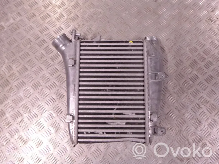 Audi RS6 C8 Starpdzesētāja radiators 