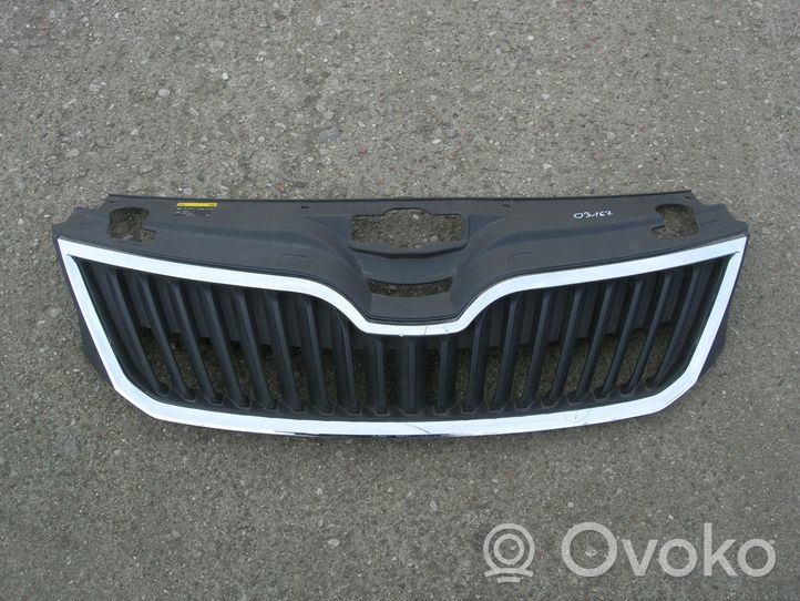 Skoda Rapid (NH) Grille calandre supérieure de pare-chocs avant 5JA